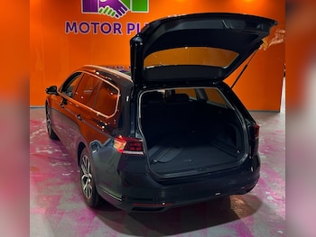 Used Volkswagen Passat 2022 for sale - 78597872: Photo
