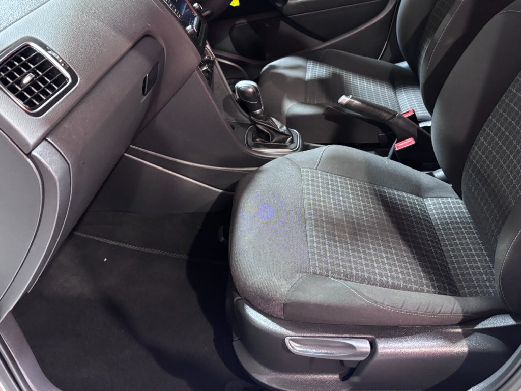 Used Volkswagen Polo 2014 for sale - 77038130: Photo 21