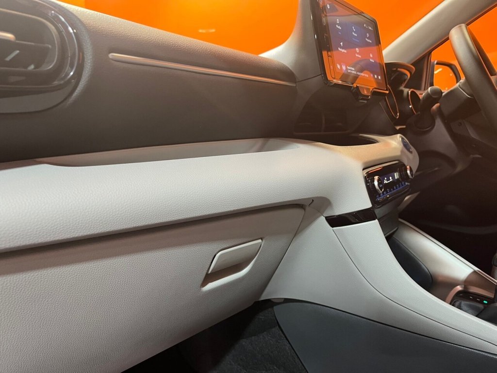 Used Toyota Yaris 2022 for sale - 77572141: Photo 27