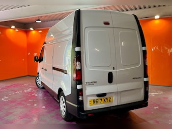 Used Renault Trafic 2017 for sale - 78358020: Photo