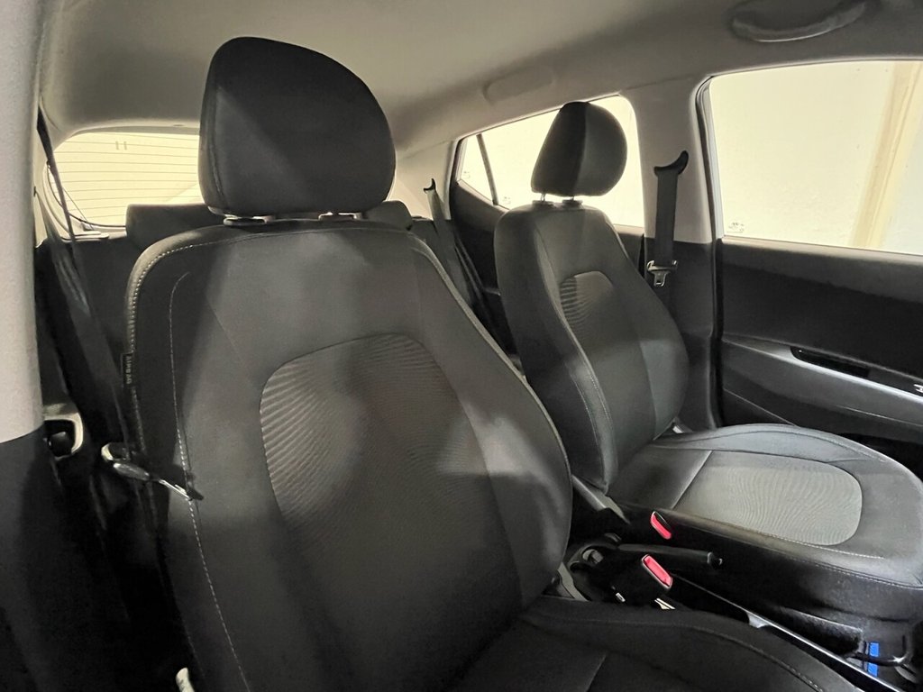 Used Hyundai i10 2018 for sale - 76670629: Photo 14