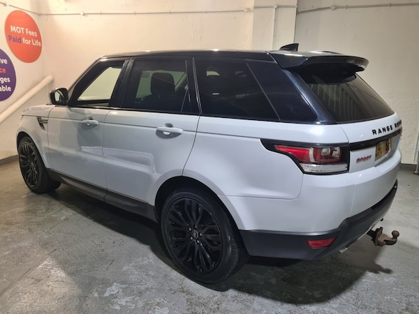 Used Land Rover Range Rover Sport 2018 for sale - 74257339: Photo 18