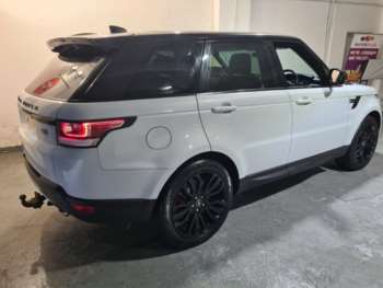 Used Land Rover Range Rover Sport 2018 for sale - 74257339: Photo