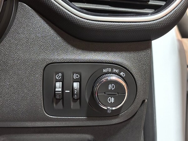 Used Vauxhall Crossland X 2020 for sale - 76105505: Photo 30