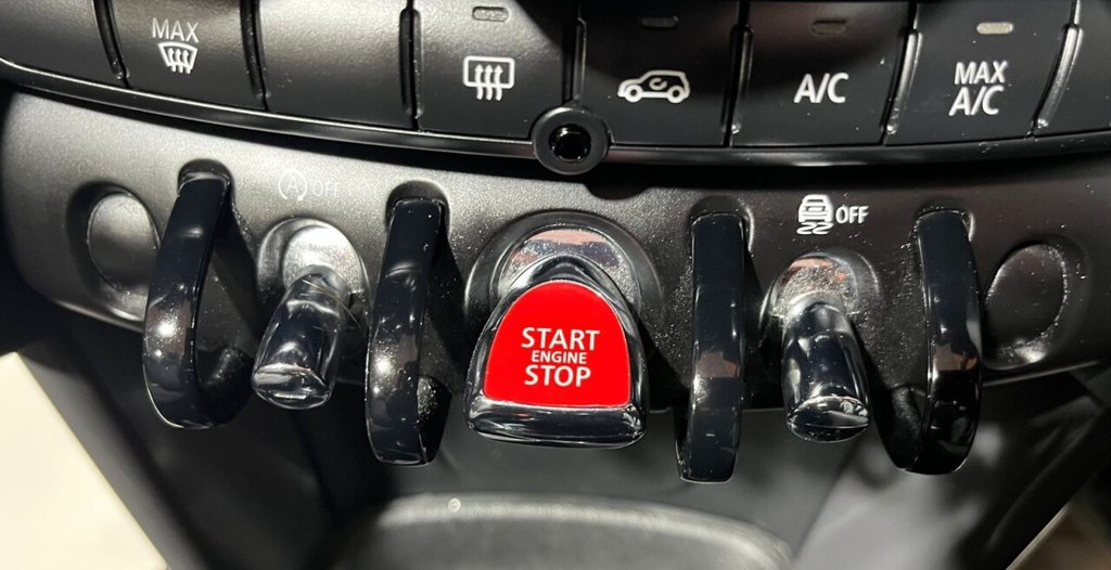 Used MINI Convertible 2018 for sale - 77200102: Photo 18