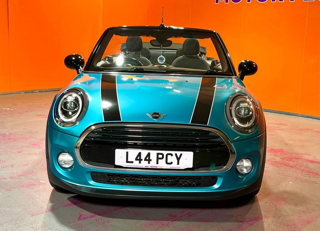 Used MINI Convertible 2018 for sale - 77200102: Photo 2