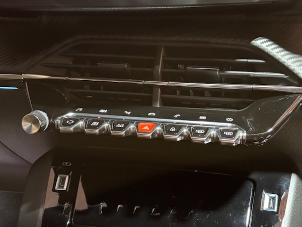 Used Peugeot 208 2021 for sale - 76279477: Photo 23