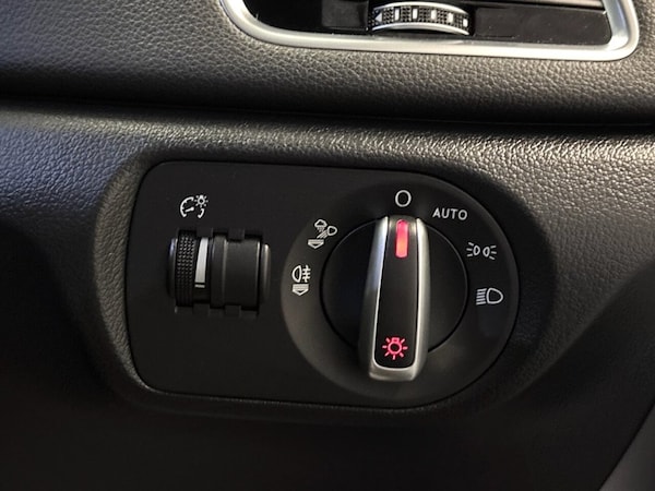 Used Audi Q3 2015 for sale - 75527772: Photo 34