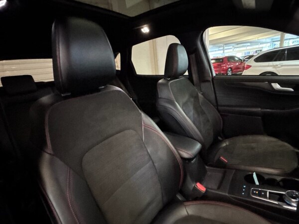 Used Ford Kuga 2023 for sale - 75642583: Photo 13