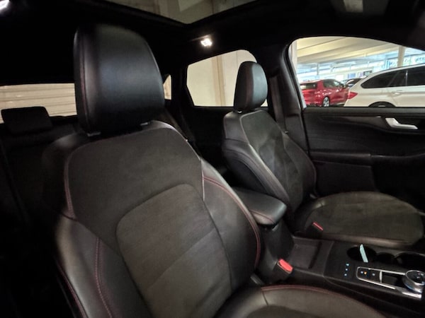 Used Ford Kuga 2023 for sale - 75642583: Photo 41