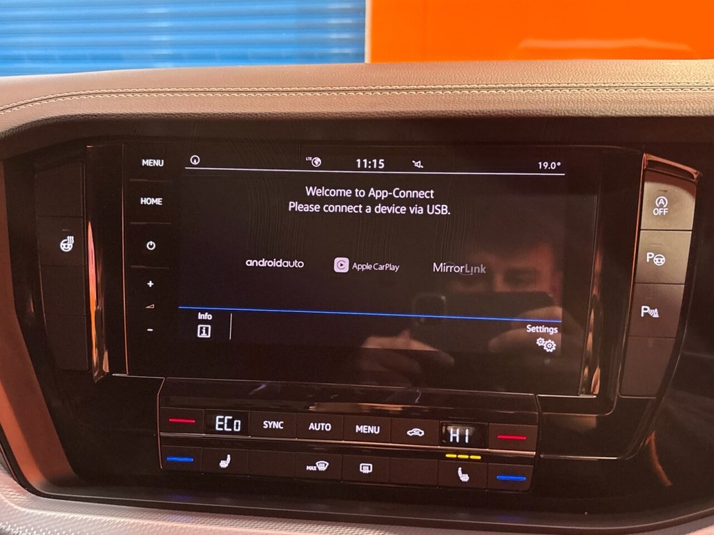 Used Volkswagen Touareg 2018 for sale - 75758547: Photo 28