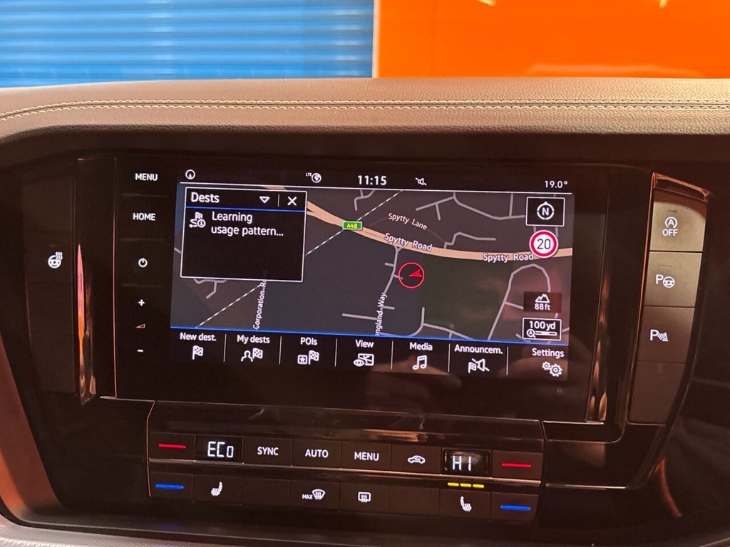 Used Volkswagen Touareg 2018 for sale - 75758547: Photo 30