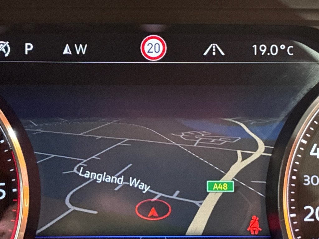 Used Volkswagen Touareg 2018 for sale - 75758547: Photo 31