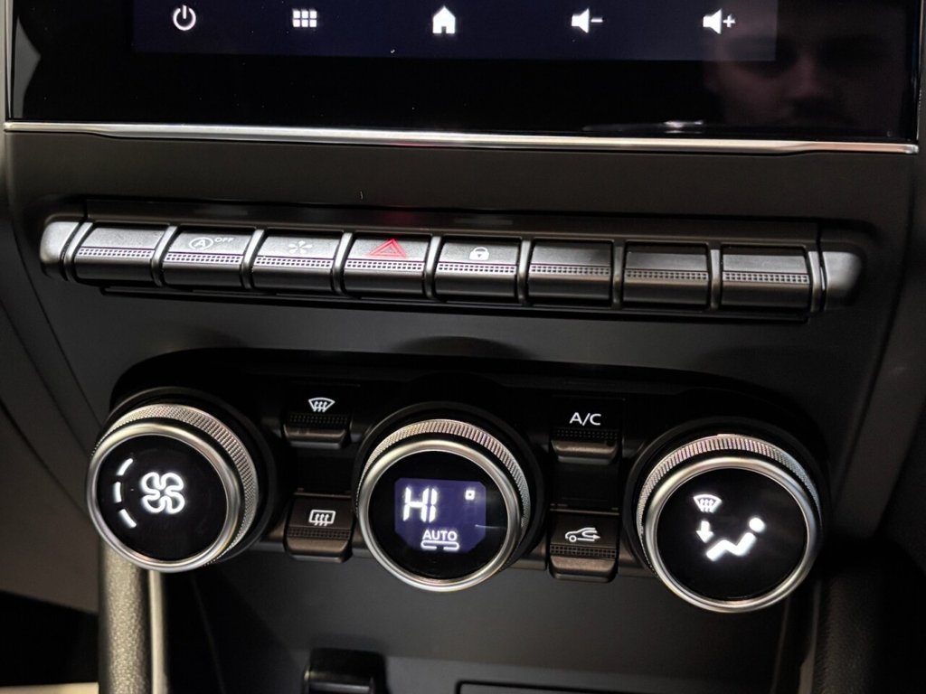 Used Renault Captur 2021 for sale - 77879340: Photo 30