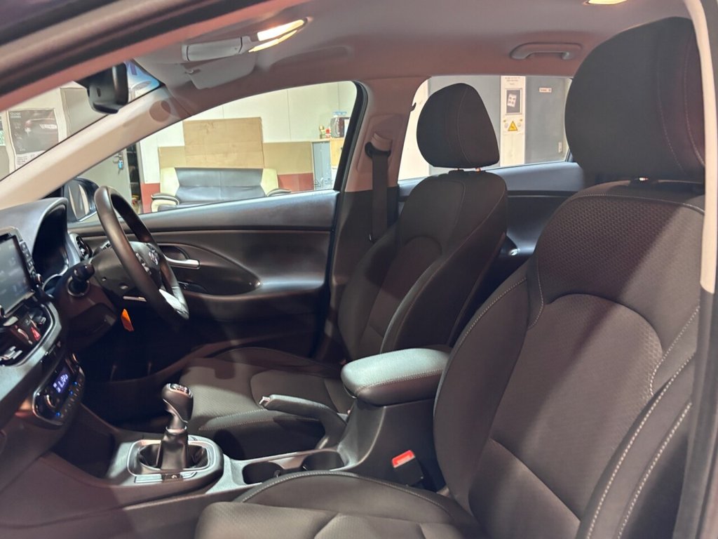 Used Hyundai i30 2017 for sale - 76604364: Photo 19