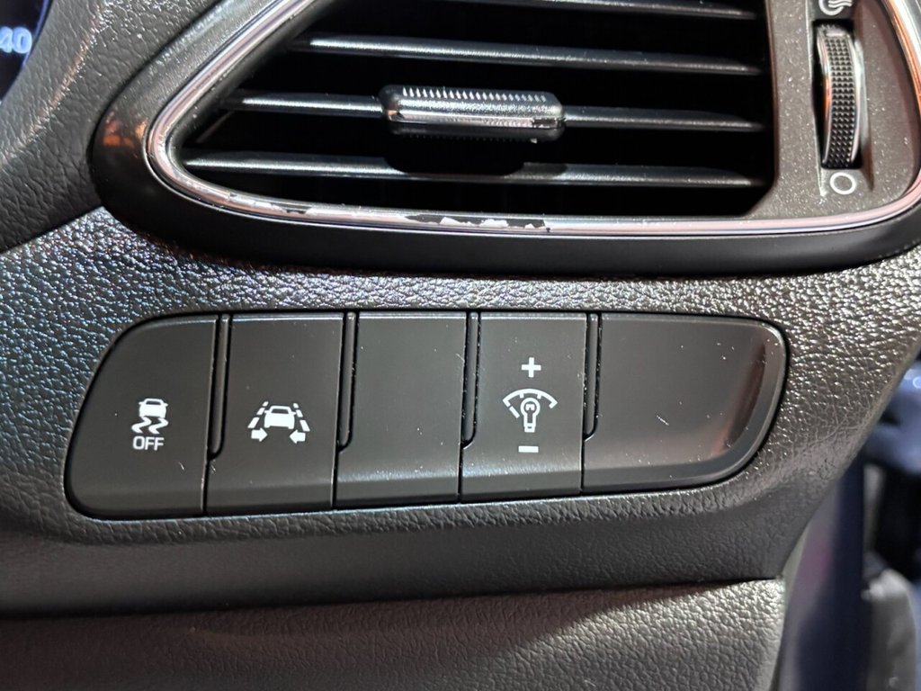 Used Hyundai i30 2017 for sale - 76604364: Photo 37