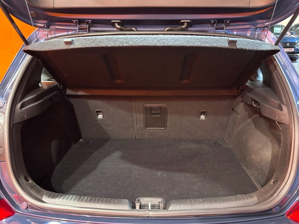 Used Hyundai i30 2017 for sale - 76604364: Photo 38