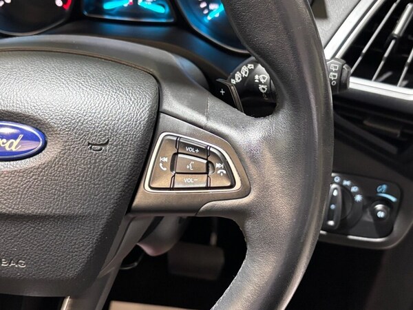 Used Ford Kuga 2018 for sale - 74461404: Photo 37