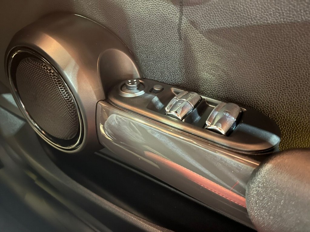 Used MINI Convertible 2019 for sale - 77319512: Photo 37