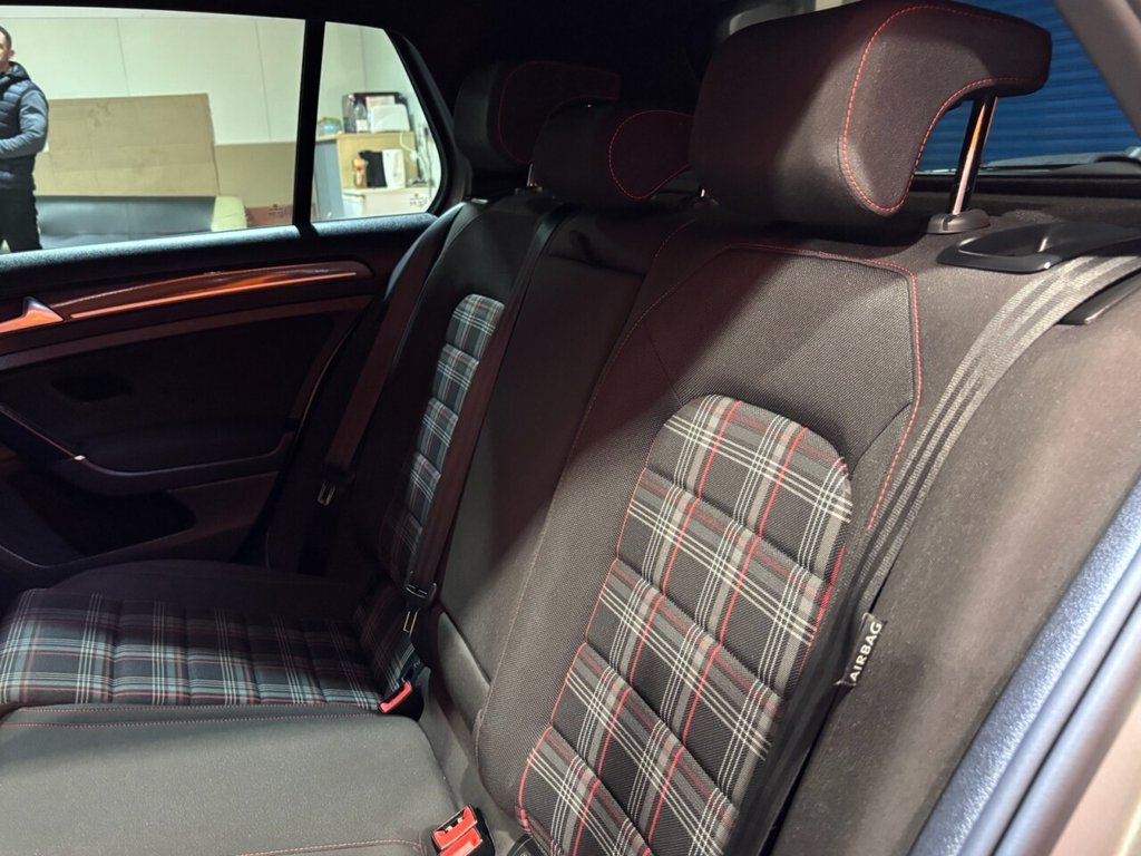 Used Volkswagen Golf 2019 for sale - 76356678: Photo 19