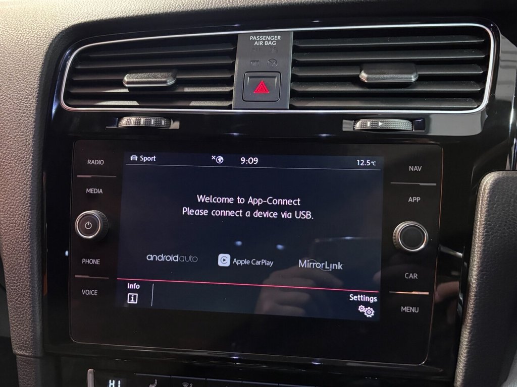 Used Volkswagen Golf 2019 for sale - 76356678: Photo 30