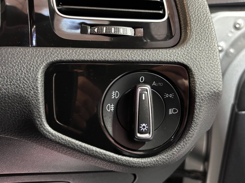 Used Volkswagen Golf 2019 for sale - 76356678: Photo 36