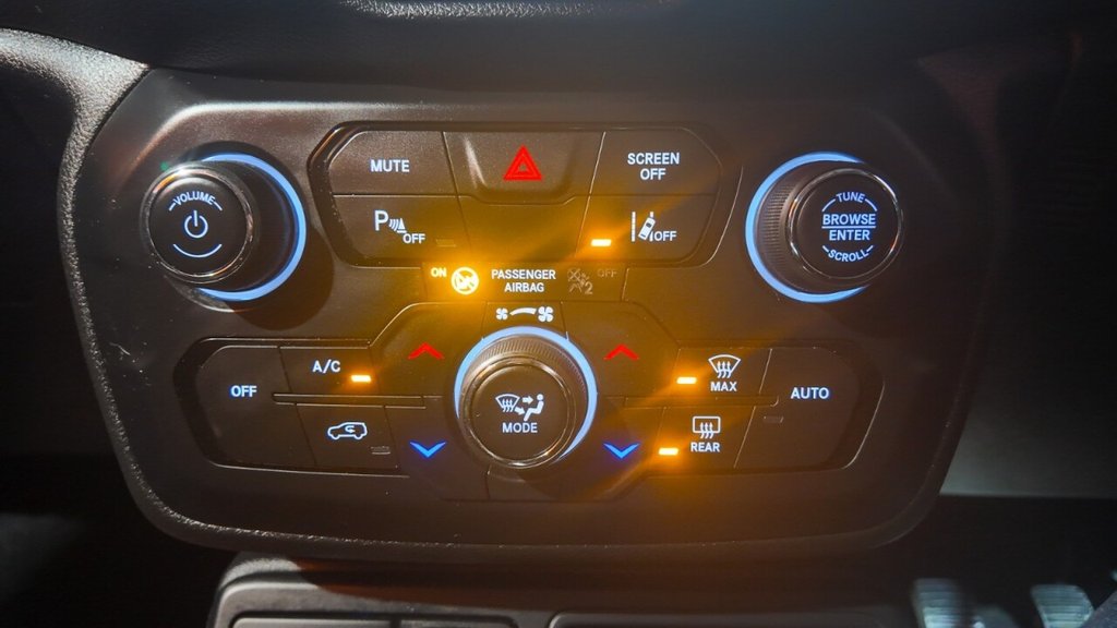 Used Jeep Renegade 2020 for sale - 78200181: Photo 8