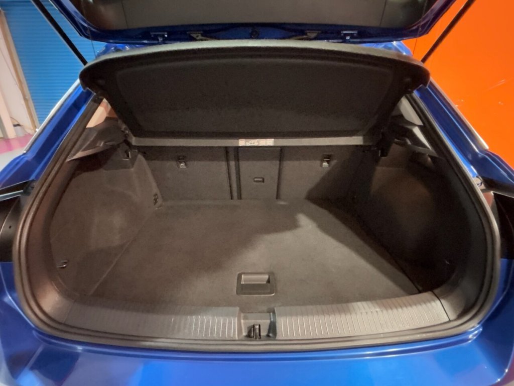 Used Volkswagen T-Roc 2018 for sale - 76279351: Photo 28