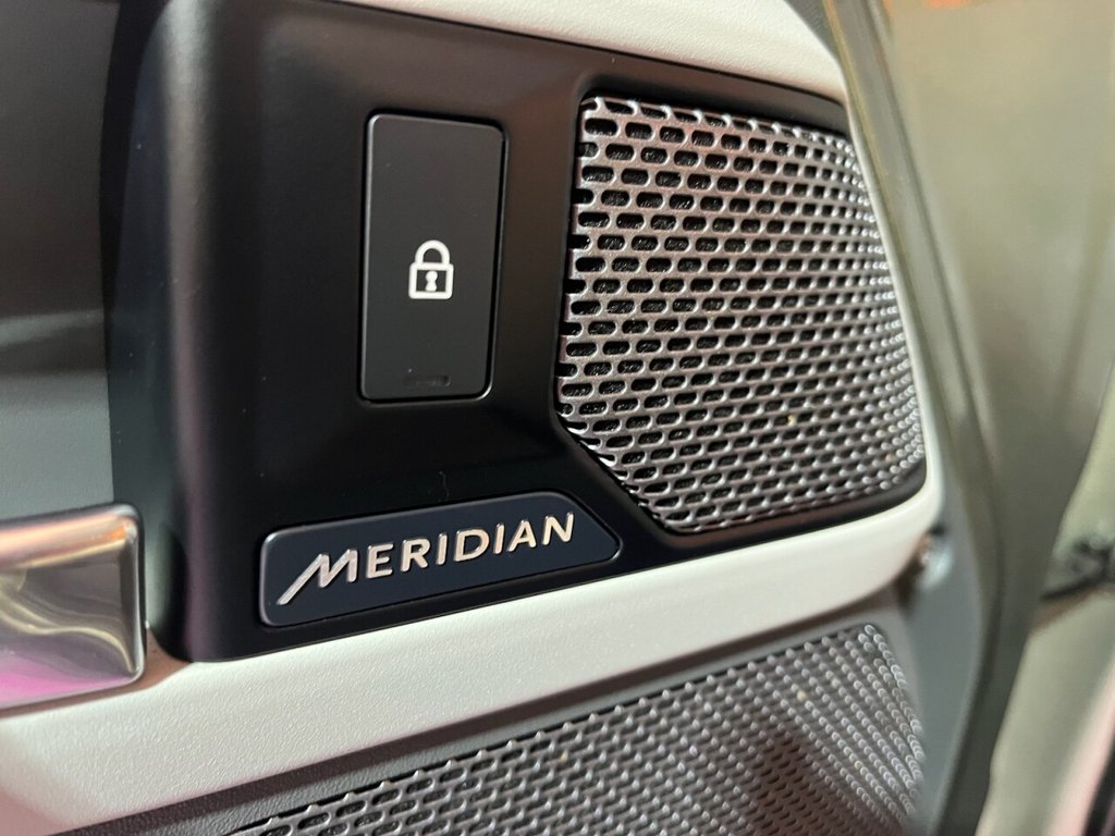 Used Land Rover Defender 2020 for sale - 77572133: Photo 31