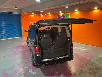Used Volkswagen Caravelle 2015 for sale - 78181780: Photo