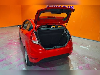 Used Ford Fiesta 2015 for sale - 77048700: Photo