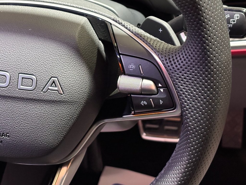 Used Skoda Enyaq 2025 for sale - 76590873: Photo 21