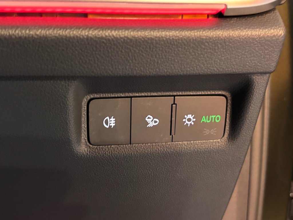 Used Skoda Enyaq 2025 for sale - 76590873: Photo 37