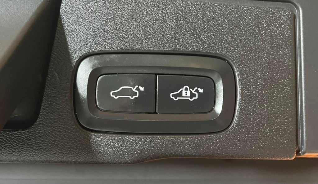 Used Volvo XC60 2018 for sale - 77199791: Photo 13