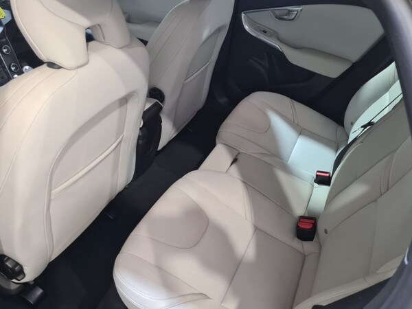 Used Volvo V40 2014 for sale - 74529569: Photo 18