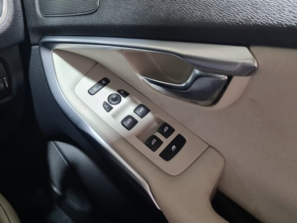 Used Volvo V40 2014 for sale - 74529569: Photo 22