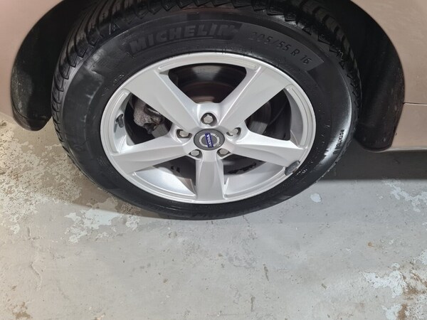 Used Volvo V40 2014 for sale - 74529569: Photo 24