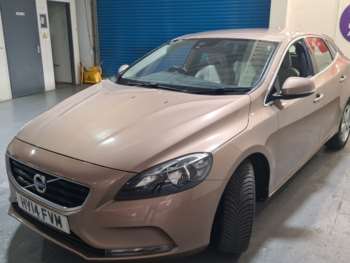 Used Volvo V40 2014 for sale - 74529569: Photo