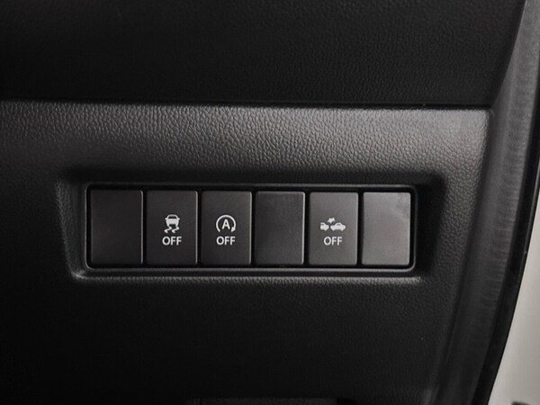 Used Suzuki Swift 2023 for sale - 75527785: Photo 37