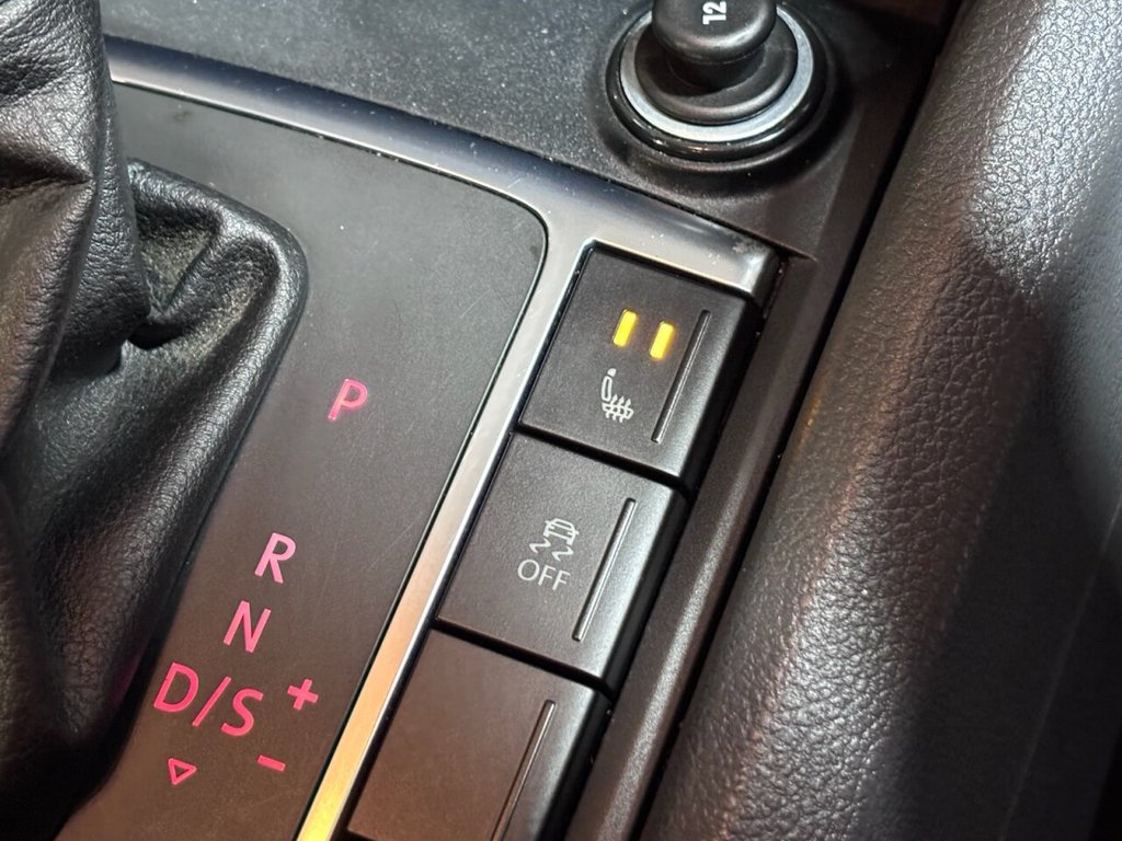 Used Volkswagen Amarok 2013 for sale - 77171641: Photo 31