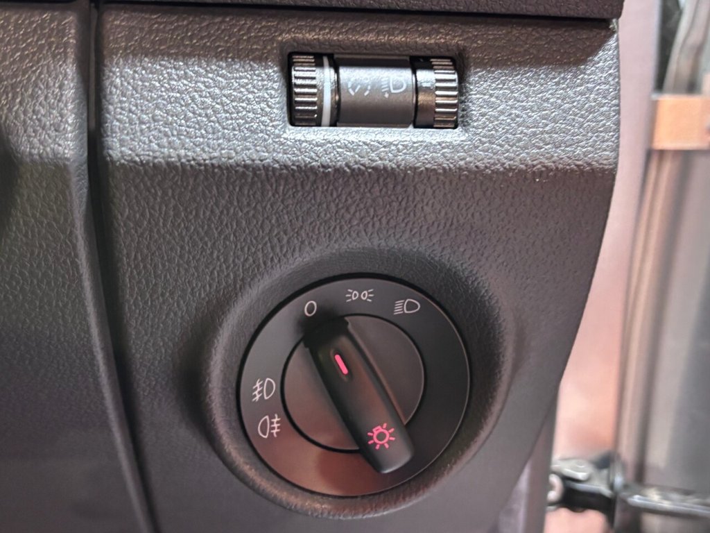 Used Volkswagen Amarok 2013 for sale - 77171641: Photo 37