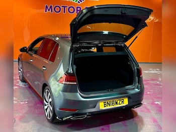 Used Volkswagen Golf 2018 for sale - 78358725: Photo