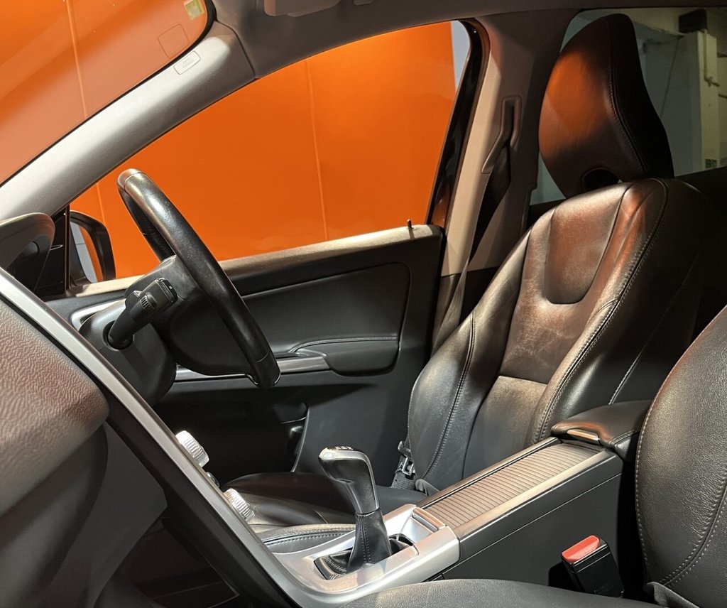 Used Volvo XC60 2017 for sale - 77026918: Photo 14