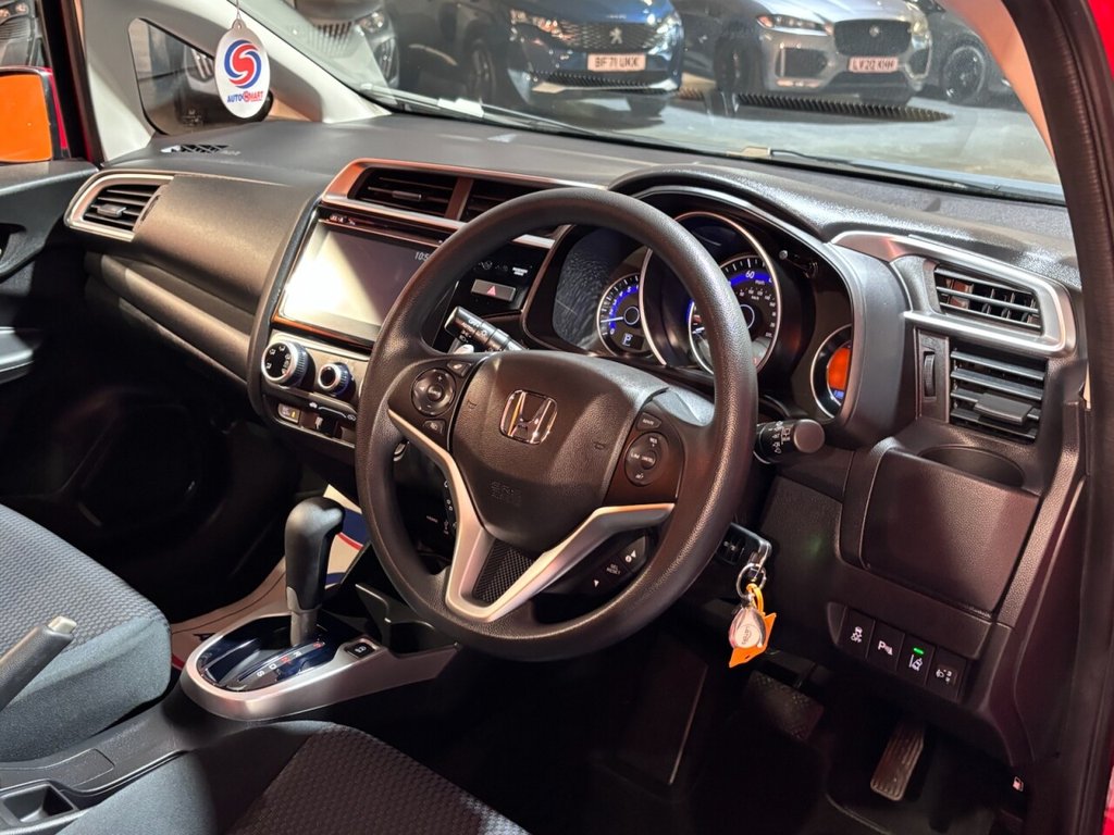 Used Honda Jazz 2019 for sale - 76546877: Photo 10