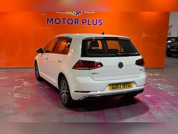 Used Volkswagen Golf 2017 for sale - 78672463: Photo