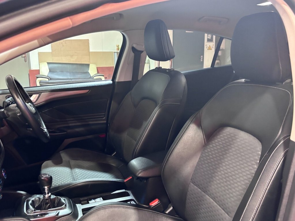 Used Ford Focus 2019 for sale - 76105993: Photo 18