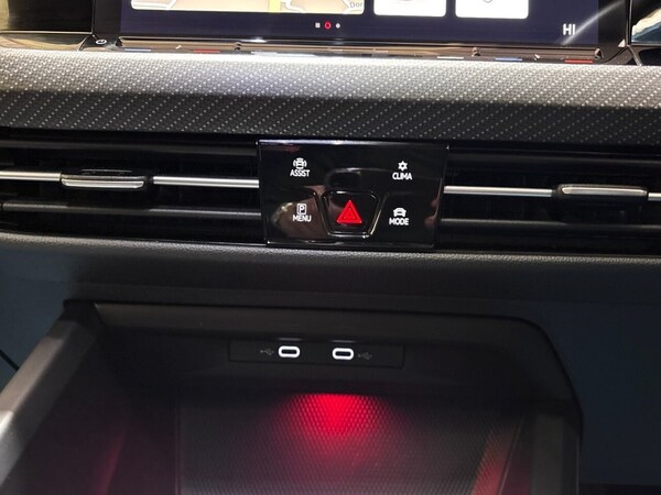 Used Volkswagen Golf 2021 for sale - 74600939: Photo 32