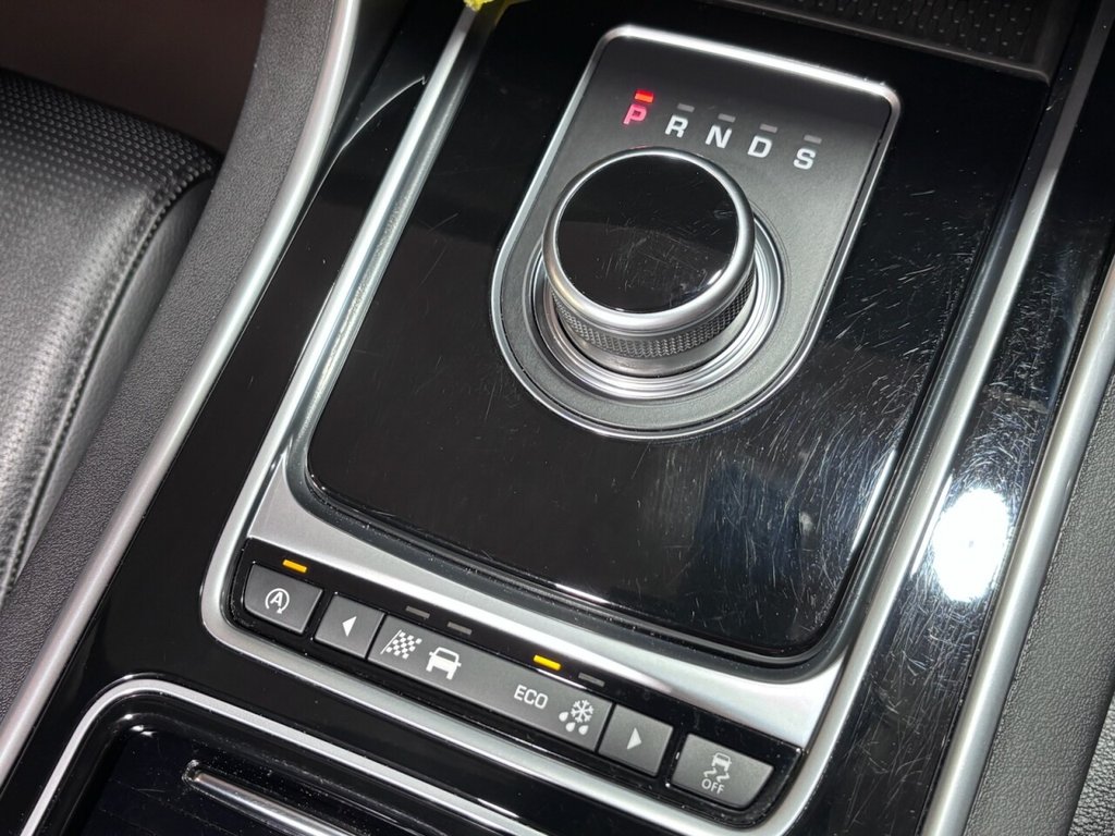 Used Jaguar XF 2017 for sale - 76910116: Photo 32