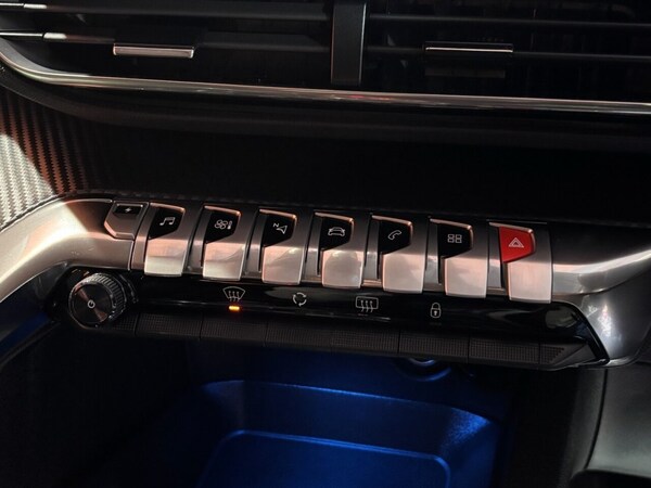 Used Peugeot 3008 2021 for sale - 76292036: Photo 29