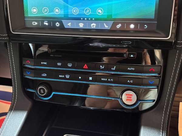 Used Jaguar F-Pace 2020 for sale - 75548130: Photo 28